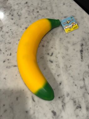 Banana squishy! Slow rise yellow & green banana.